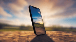 iPhone screen dimming outdoors
